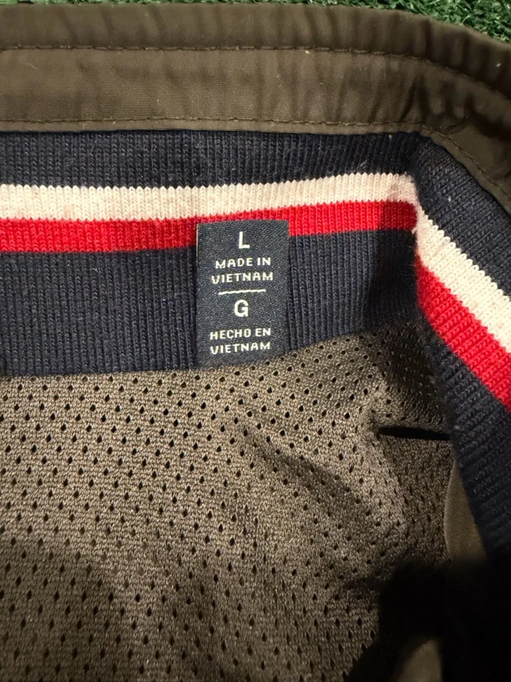 VTG Tommy Hilfiger Men's Olive Windbreaker Jacket - Picture 3 of 6